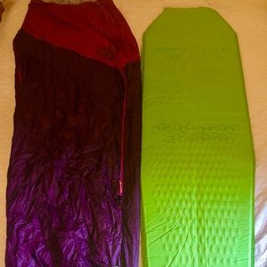 Sleeping pad and sleeping bag